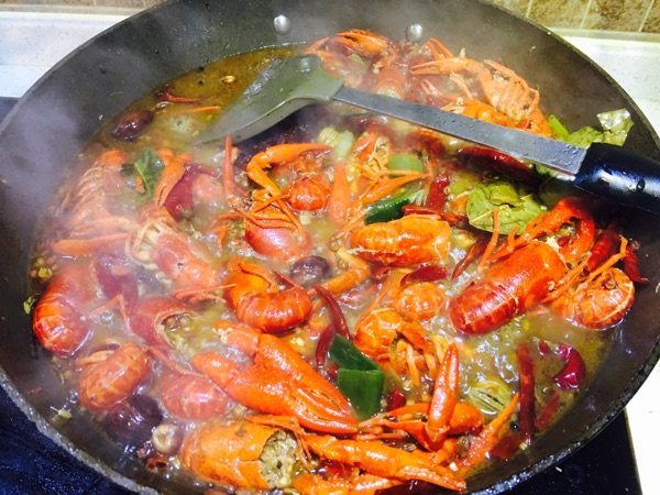 前脚还在举行团结军演的美俄,后脚却突然翻脸,到底为什么?“开云电竞官方网站”(图2) 开云电竞